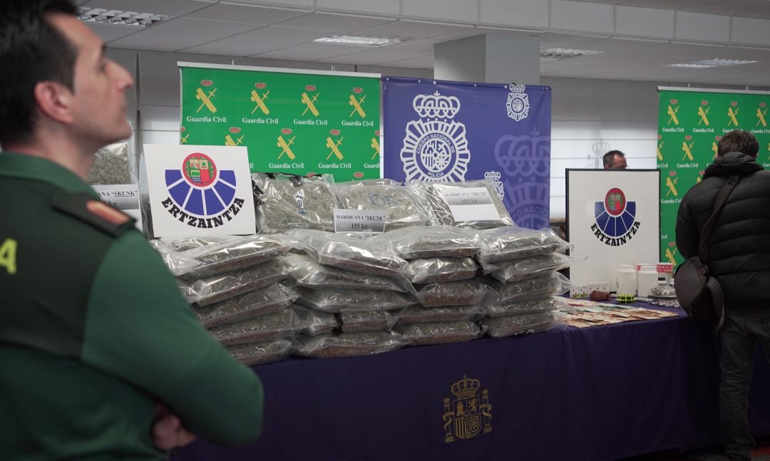 La operación conjunta ha permitido desmantelar una red de narcotráfico