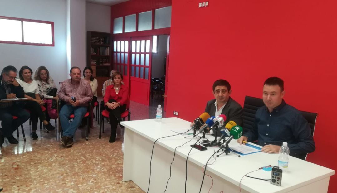 Francisco Reyes y Daniel Campos durante una rueda de prensa.