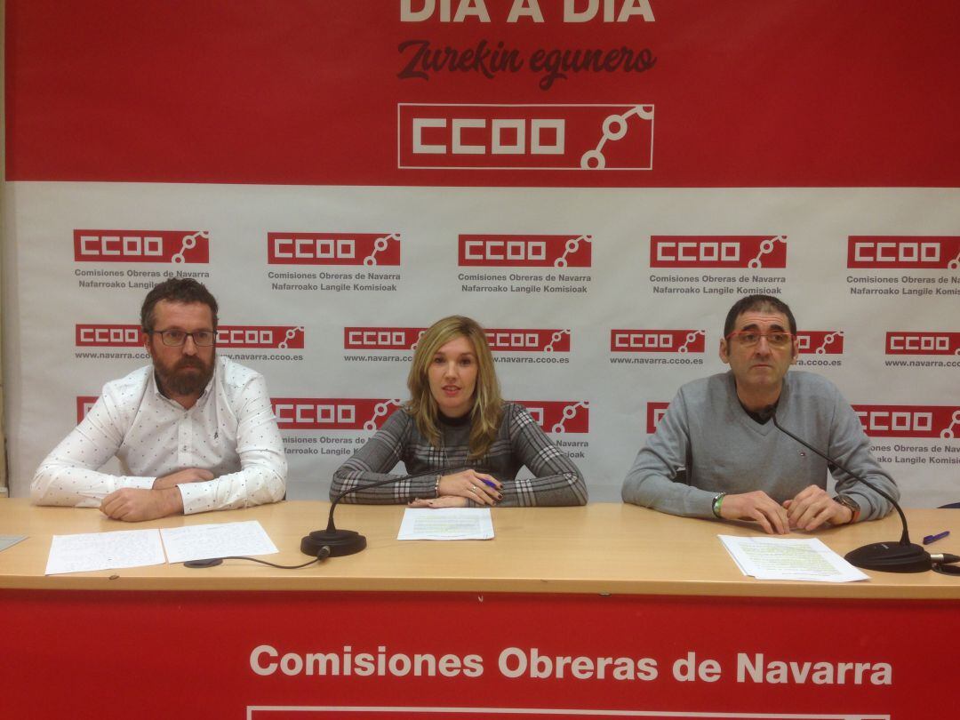 Ruben Belzunegui, Beatriz Caparroso y Josu Ros, en la presentación de la conclusión del análisis