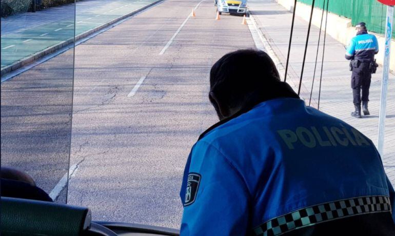 La Policía Local ha inspeccionado 28 autobuses escolares