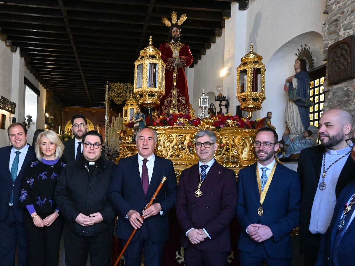 El Medinaceli ya porta el bastón de mando de la ciudad de Algeciras