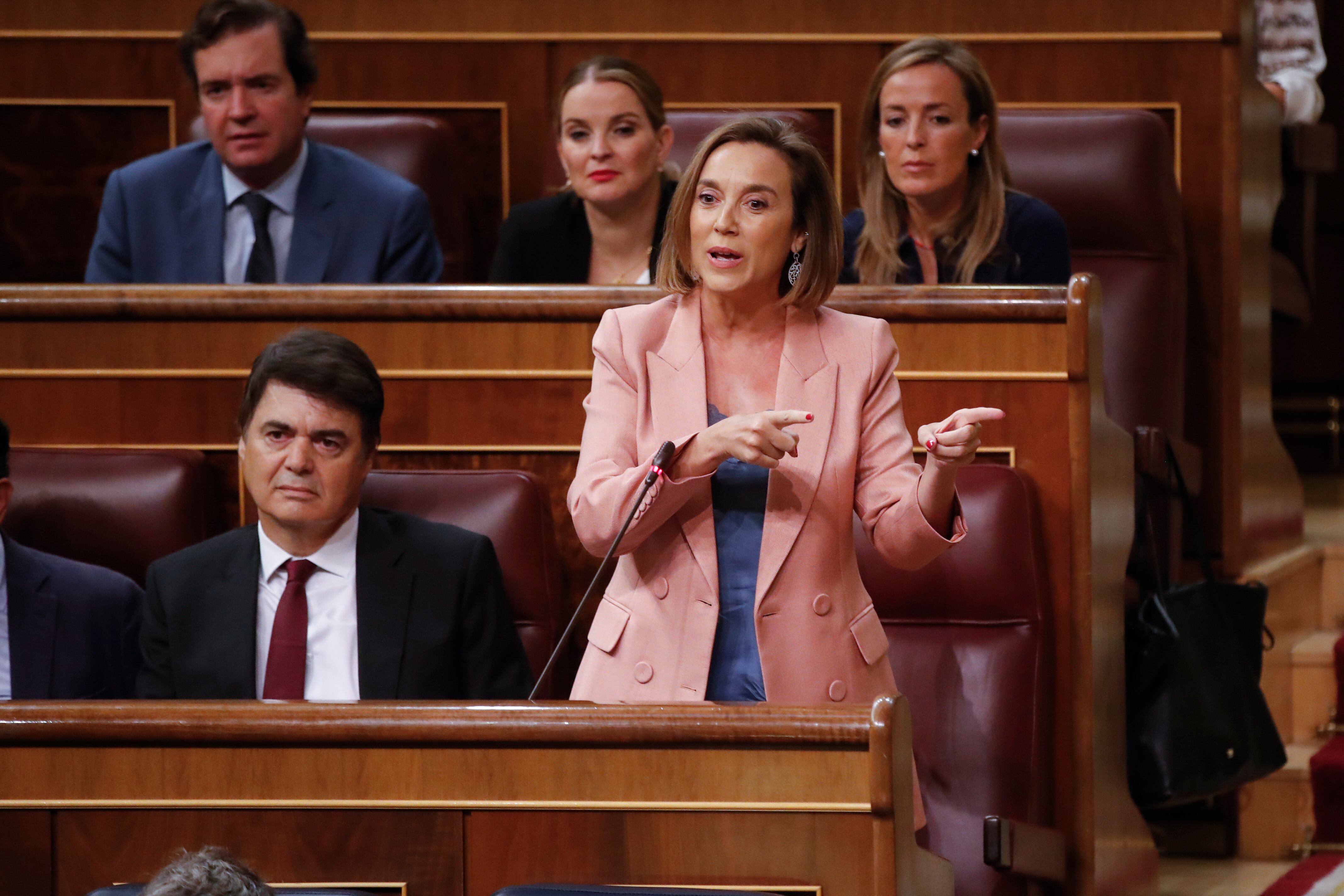 MADRID, 14/09/2022.- La portavoz del Partido Popular en el Congreso, Cuca Gamarra durante su intervención en la sesión de control al Gobierno celebrada este miércoles en el Congreso. EFE/Juan Carlos Hidalgo
