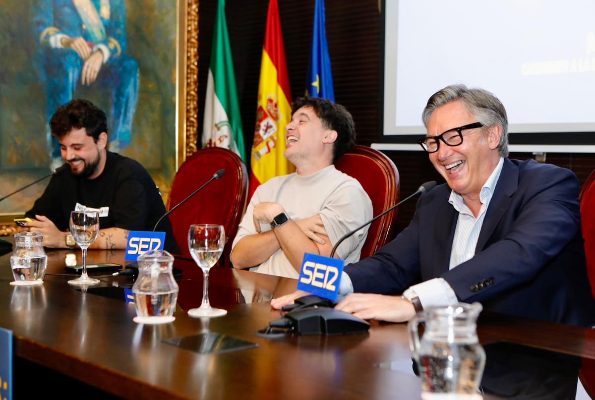 En las vísperas del inicio de la campaña electoral, el candidato de Vox a la presidencia de la Junta de Andalucía, participa en el Encuentro SER celebrado en el salón de actos de la Cámara de Comercio de Sevilla