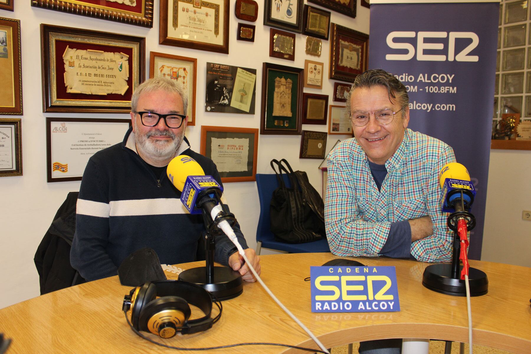 Xavi Cortés i Pep Sellés en l'estudi central de Radio Alcoy