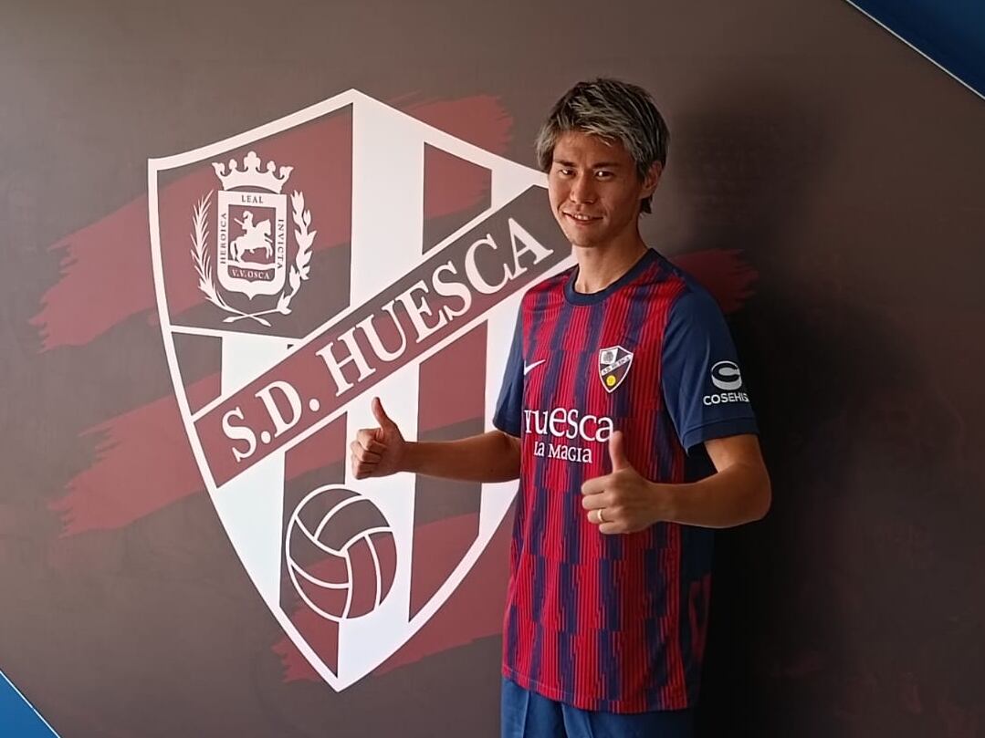 Kento Hashimoto en El Alcoraz