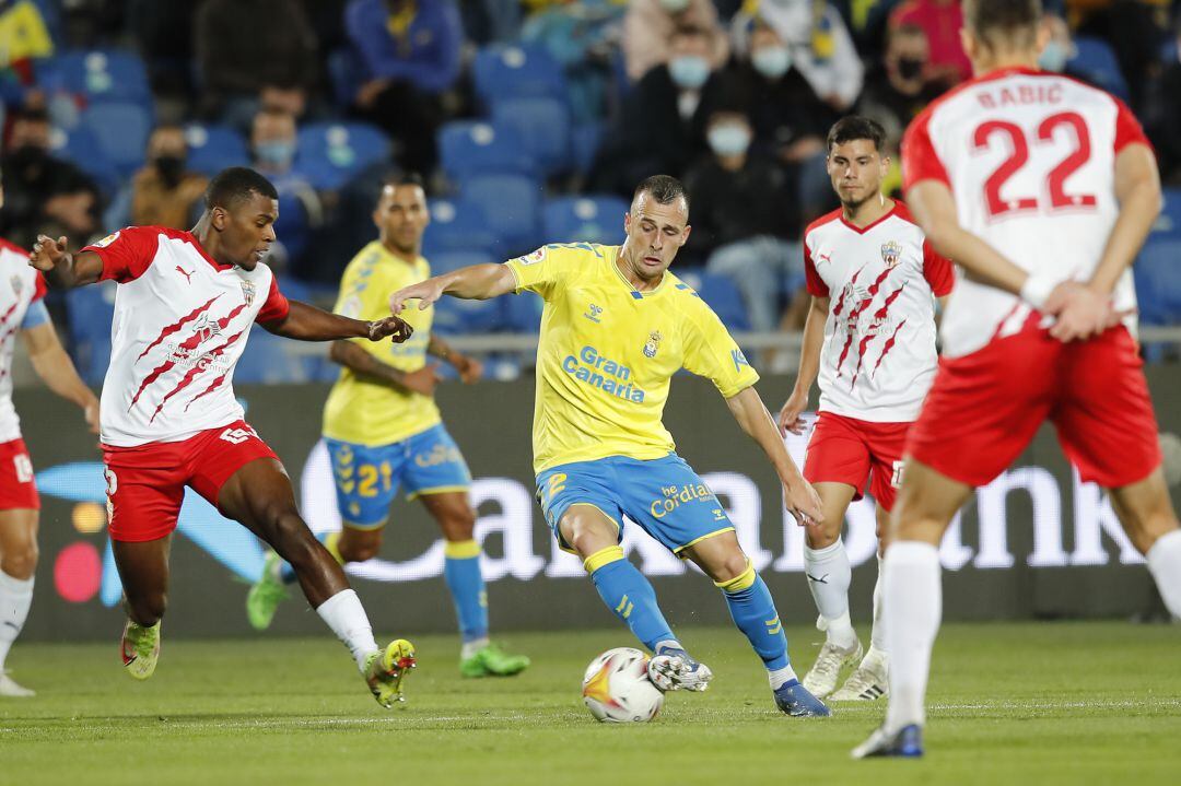 Gran partido el que brindaron Las Palmas y Almería.