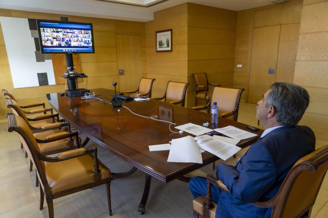 Miguel Ángel Revilla en la reunión entre Pedro Sánchez y los presidentes autonómicos.