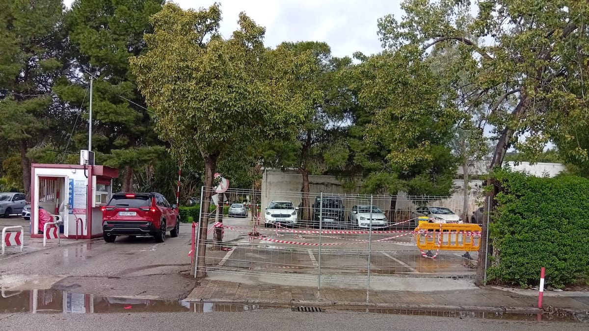 El acceso al aparcamiento del Hospital Civil de Málaga se realizará sólo por Arroyo de los Ángeles
