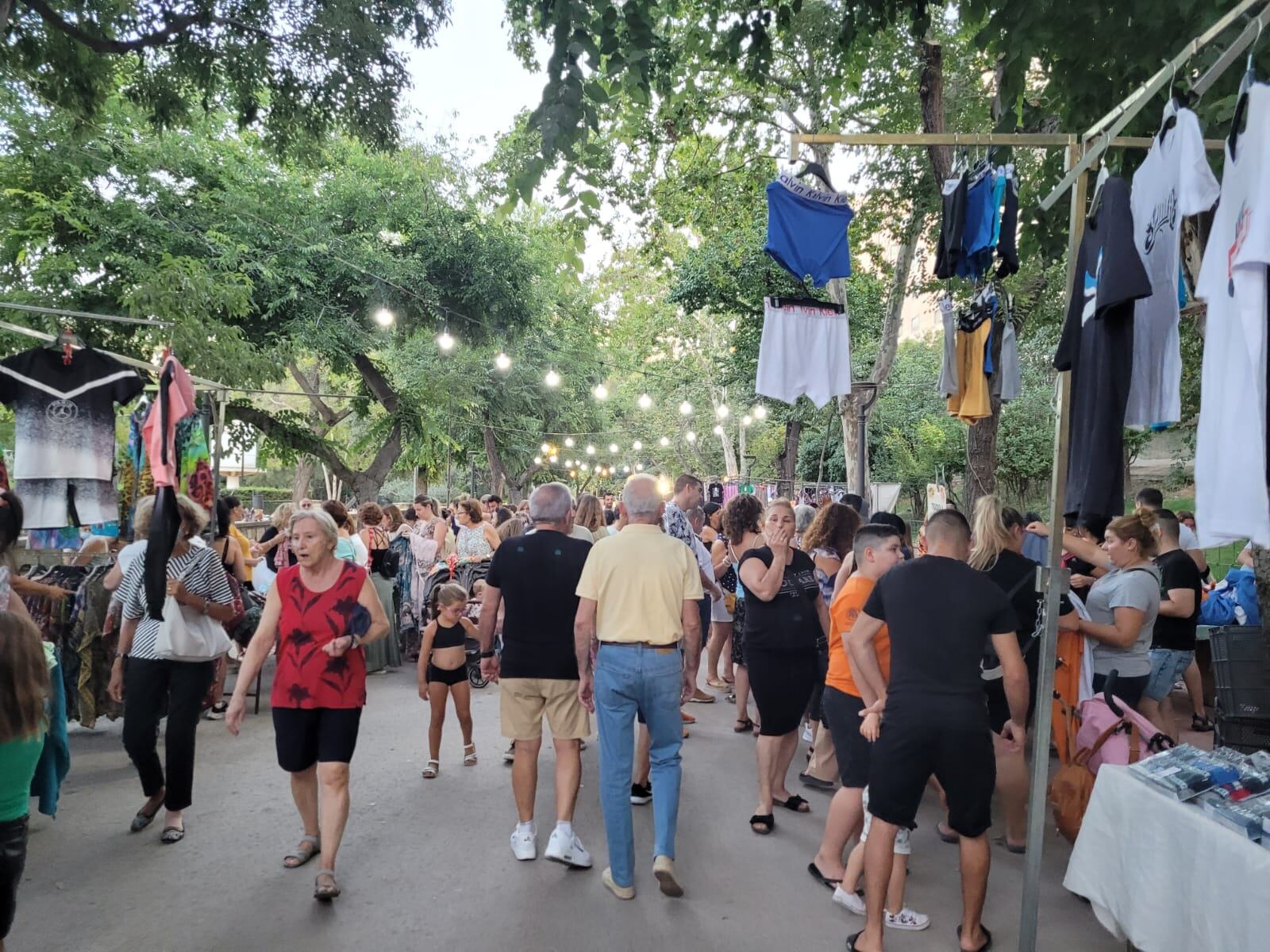 Edición 2022 del mercadillo nocturno en Jaén capital