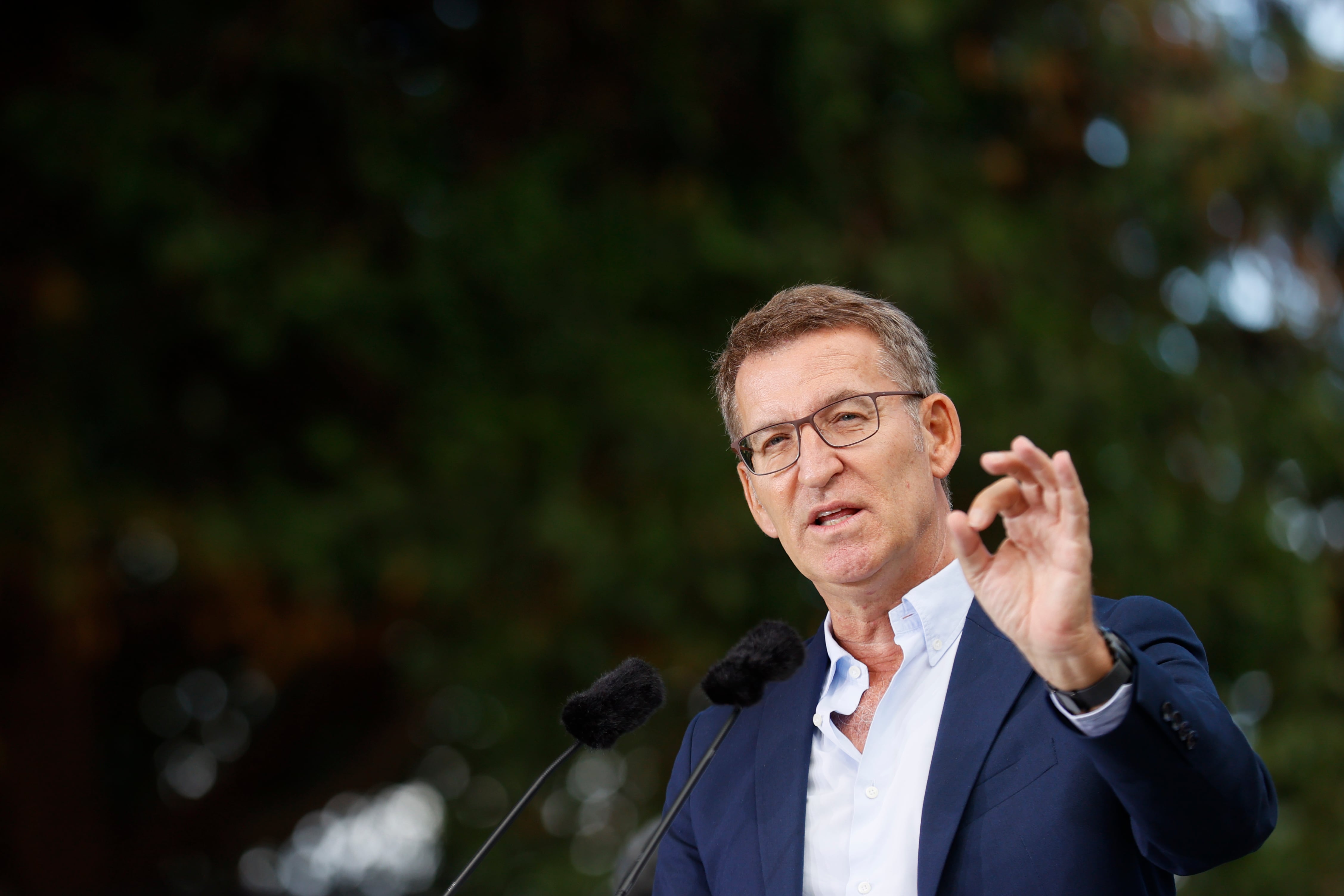 El presidente del Partido Popular, Alberto Núñez Feijóo, en la inauguración del curso político ante el Castillo de Soutomaior, esta mañana en la localidad ponteveresa EFE/Lavandeira jr