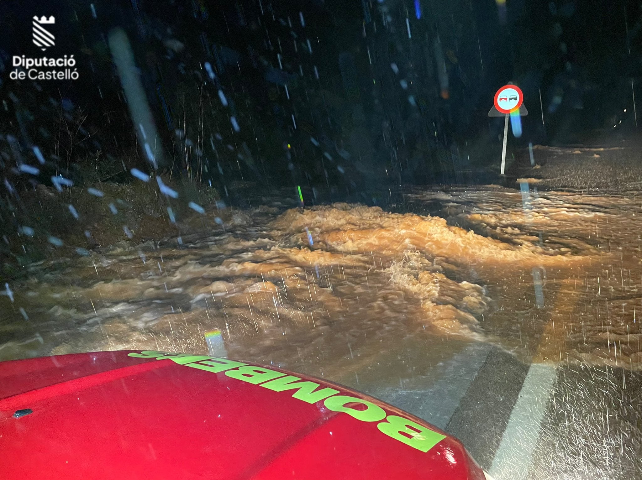 Imagen de la cuenta oficial de &quot;X&quot; del Consorcio Provincial de Bombreros de Castellón sobre las carreteras cortadas (@BombersDipCas)