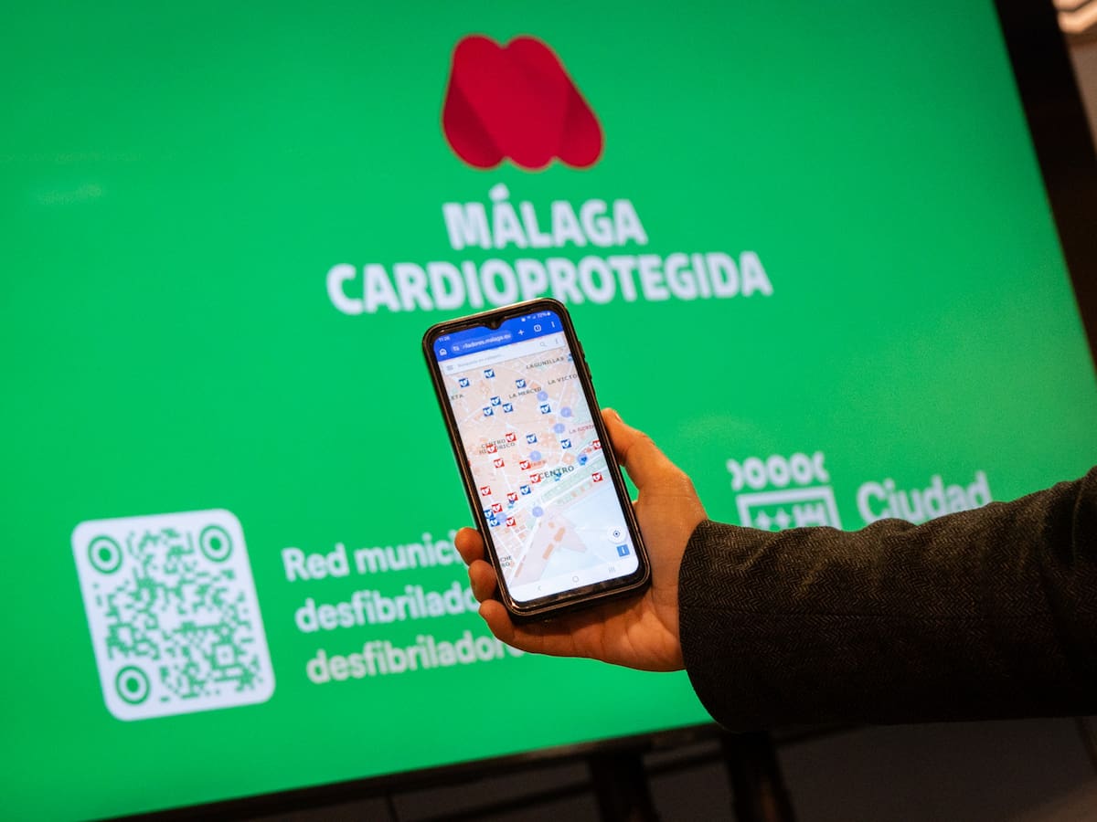 La ciudad de Málaga cuenta ya con 742 desfibriladores