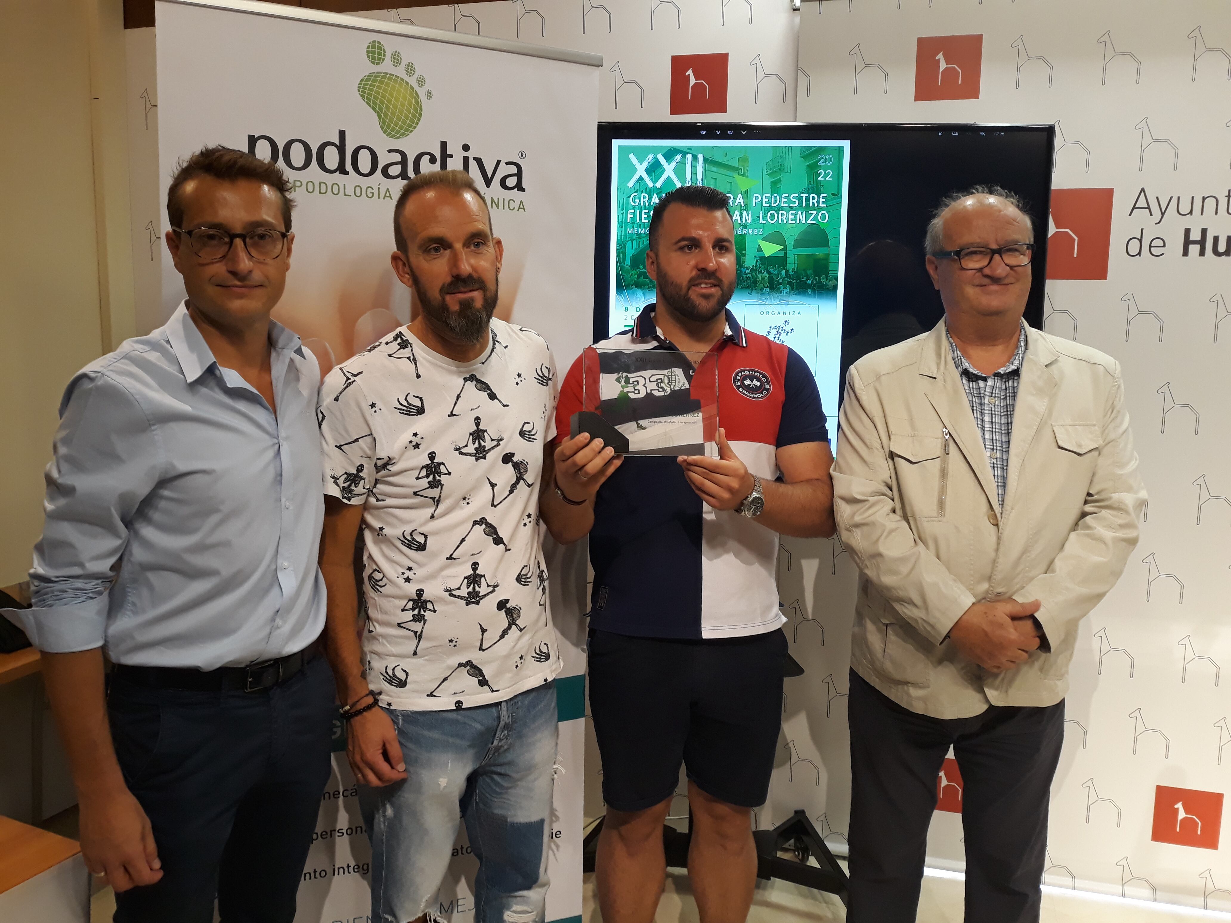 Javier Alfaro, Fernando Vinué, Antonio Gutiérrez y José María Romance en la presentación de la Carrera Pedestre