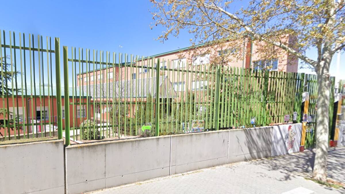 El IES Salvador Dalí de Fuenlabrada participa en unas Jornadas de Memoria Democrática por su trabajo sobre maestros de la República