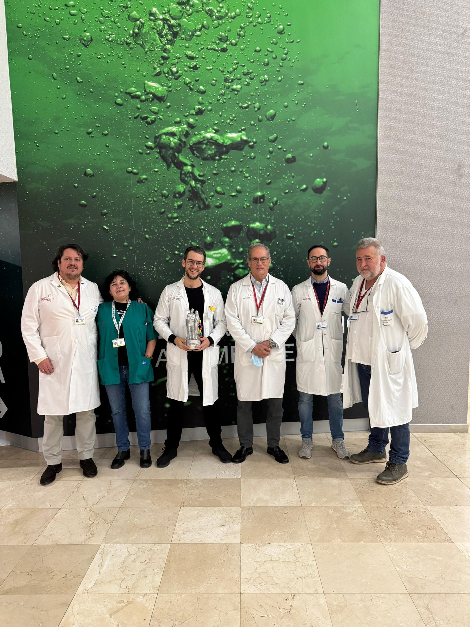 Doctor Felices junto a sus compañeros del Área 3 de Lorca