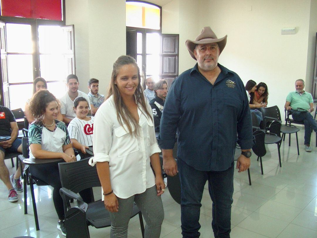 Rocío Gómez y Pablo Herrera, coordinadora y ponente de las jornadas de formación.