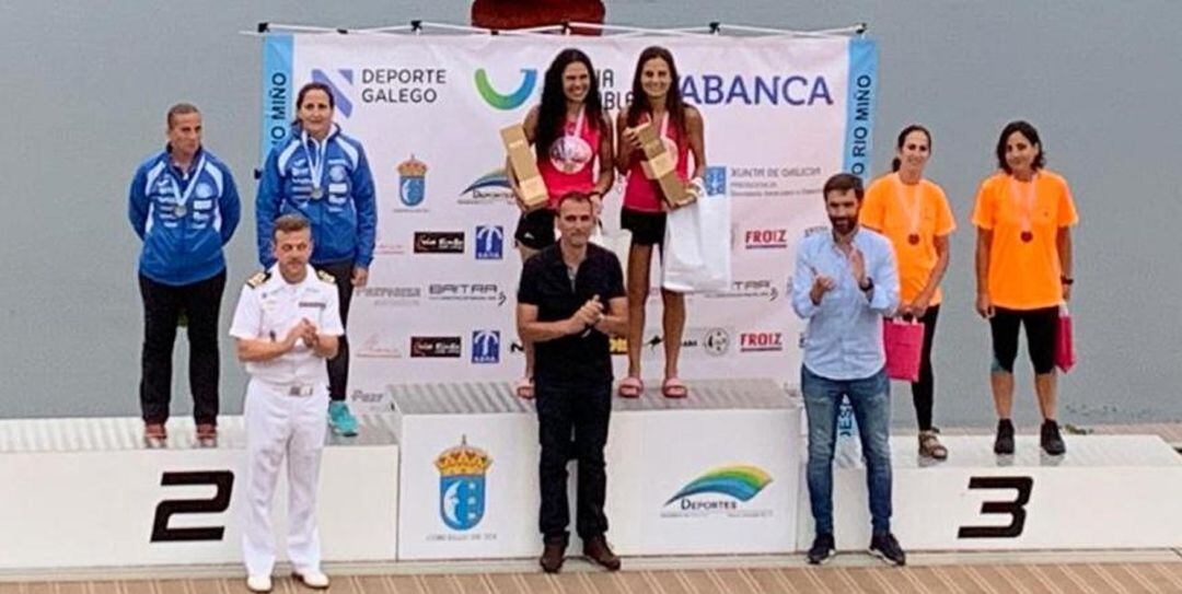 En el podio K2, primer puesto para Mónica Piñeiro y Kissi Torres del Club Fluvial Avión-Castrelo de Miño, tercer puesto para Mª José Regueiro y Ruth Vázquez de la Escuela Orensana Municipal de Piragüismo