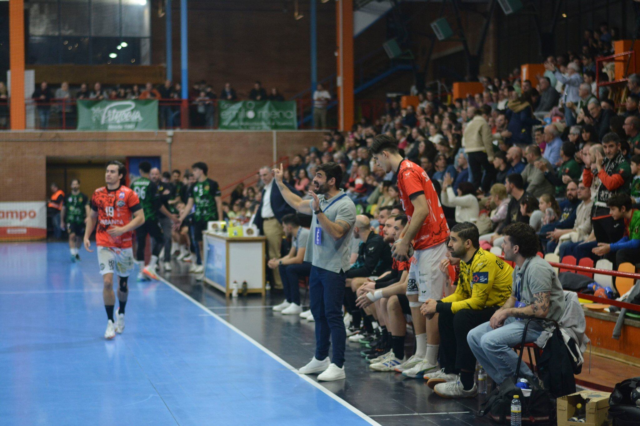 El Ademar cayó eliminado en la Copa del Rey.