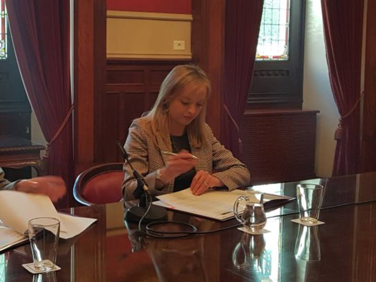 Concello y Xunta se dan la mano por una residencia de ancianos pública