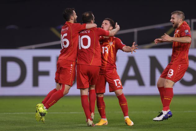 Macedonia del Norte celebra uno de sus goles