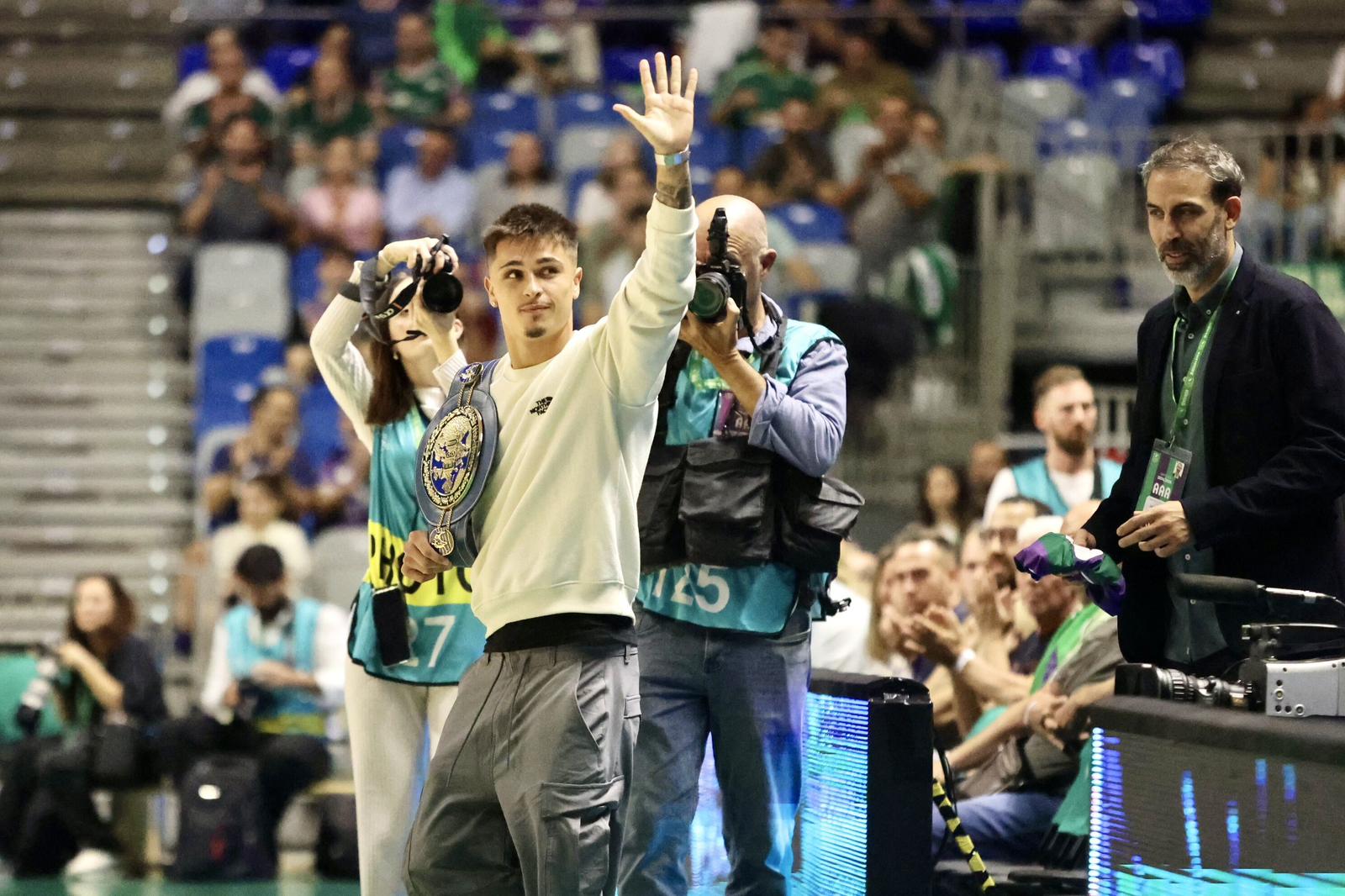 Samuel Molina revalidando su título en el Martín Carpena