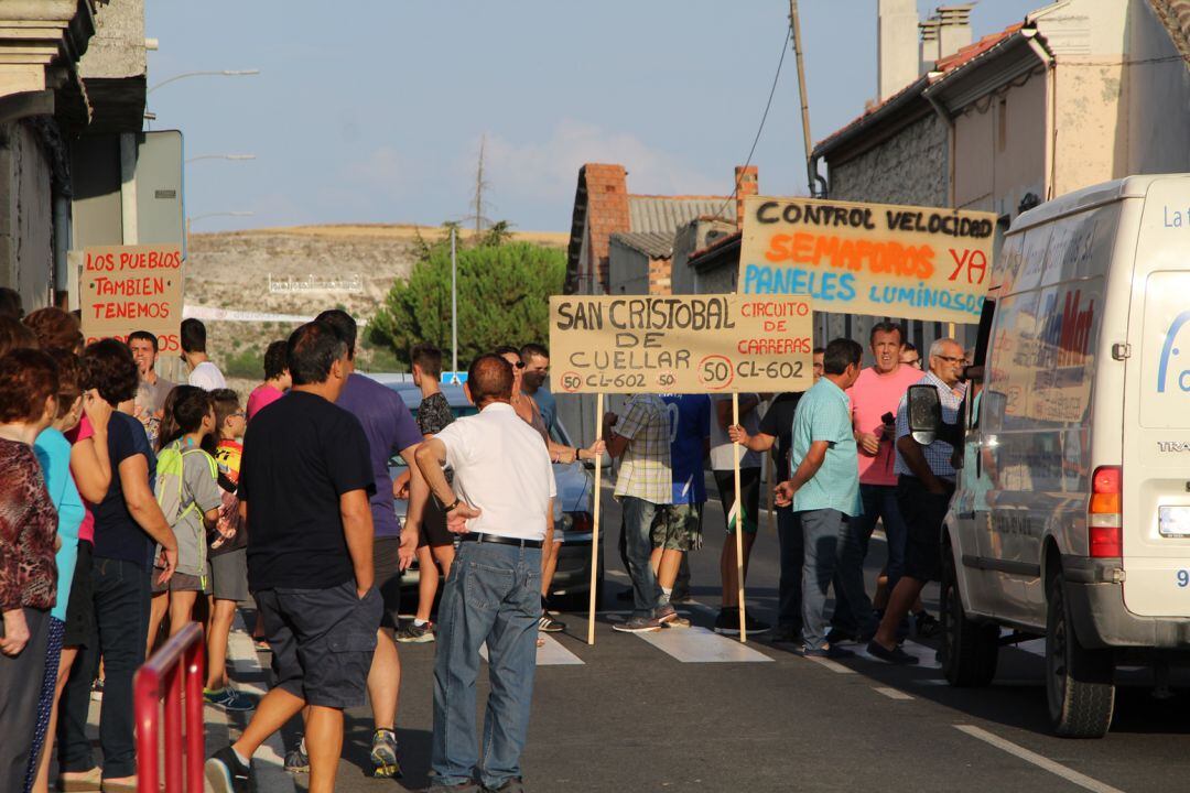 Los vecinos de San Cristóbal de Cuéllar se manifestaron el pasado 7 de septiembre