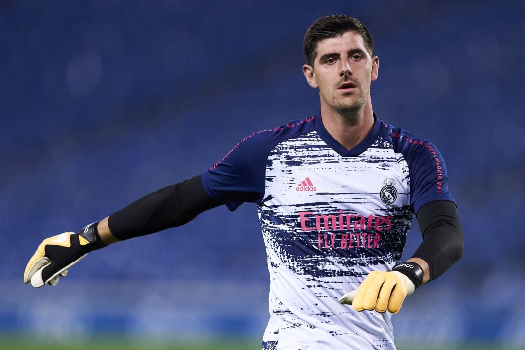 Thibaut Courtois en un calentamiento con el Real Madrid