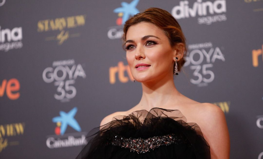 La actirz Marta Nieto,  posa  en la alfombra roja en la 35 edición de los Premios Goya en el Teatro del Soho CaixaBank de Málaga a 6 de marzo del 2021.