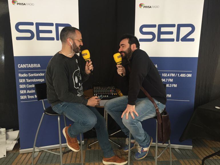 Realización en directo de Hoy por Hoy Cantabria desde la Feria de la Anchoa y de la Conserva.