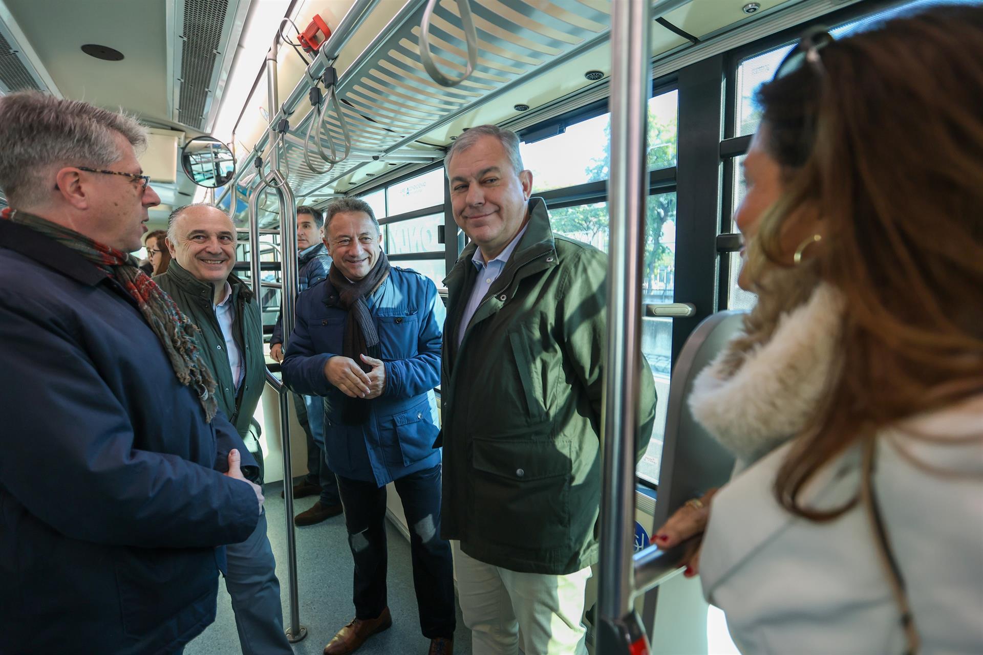 Primer viaje del alcalde en Tussam tras el pago con tarjeta bancaria