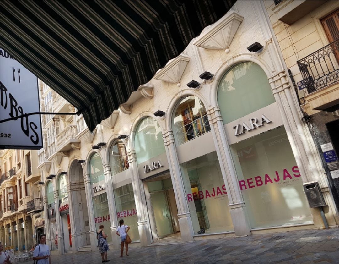 Zara, en la calle Mayor de Cartagena, en pleno centro histórico