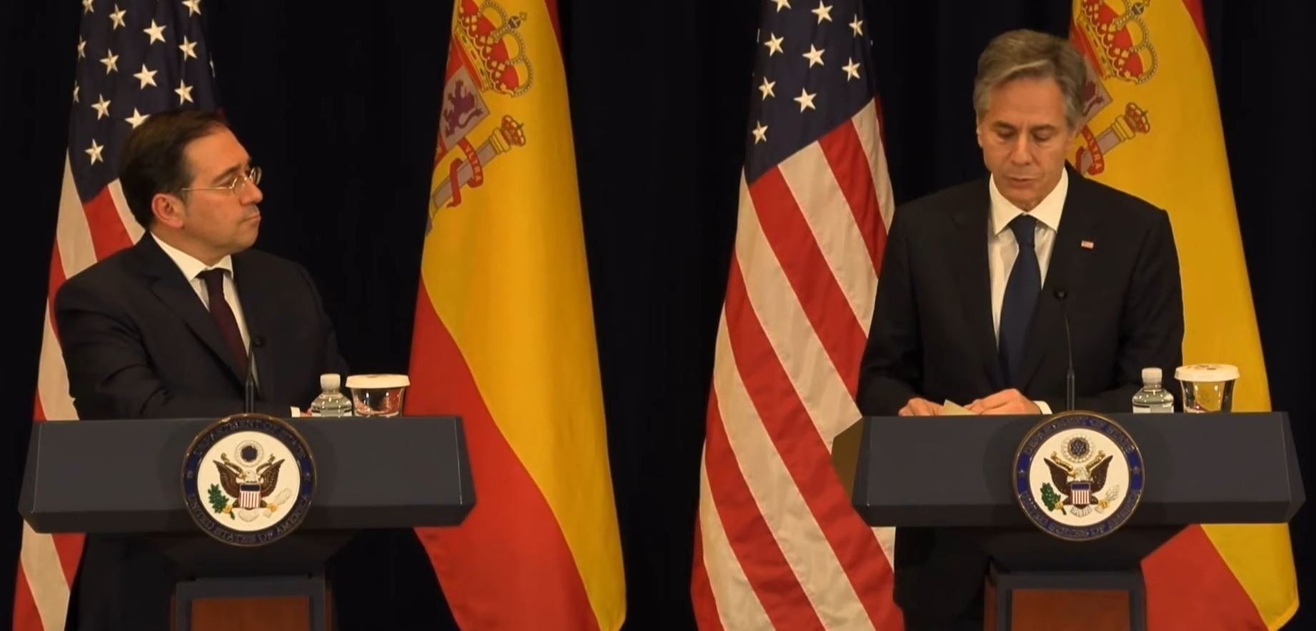 El ministro de Exteriores, José Manuel Albares, junto al Antony Blinken, secretario de Estado de EEUU en la rueda de prensa posterior a su reunión