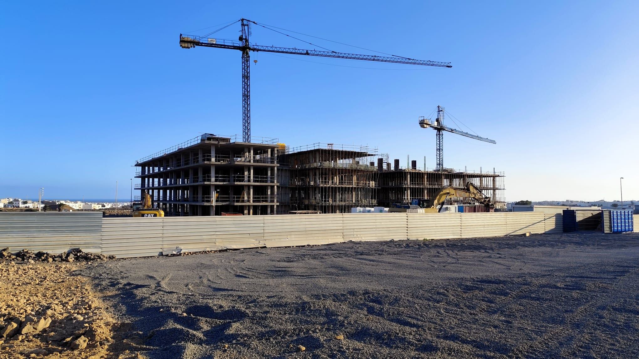 Viviendas en construcción en Arrecife, Lanzarote.