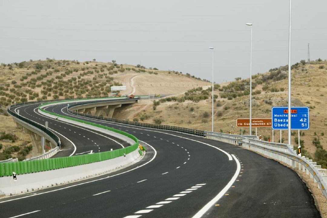 El gobierno regional promete, en sus presupuestos de 2020, continuar con la Autovía del Olivar