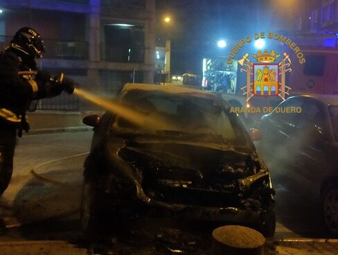 Vehículo incendiado