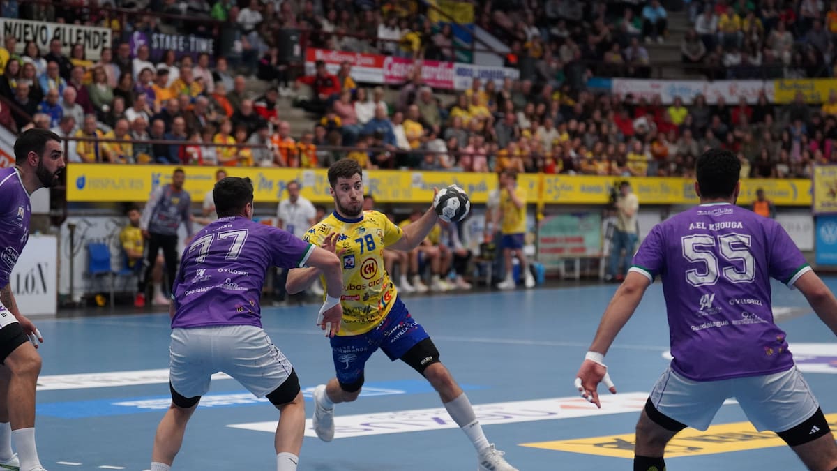 El Villa de Aranda vence un duelo clave y vuelve a sonreír