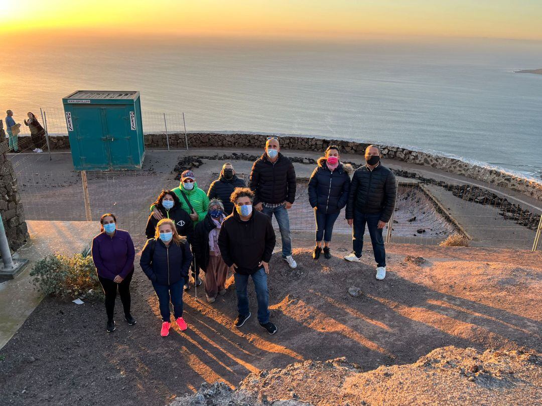 Miembros de NC Lanzarote en el Mirador de Guinate.