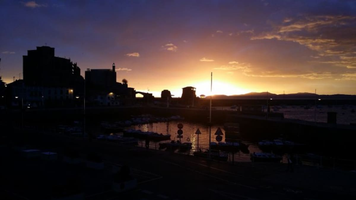 Comienza la jornada en la zona más oriental de Cantabria con un espectacular amanecer