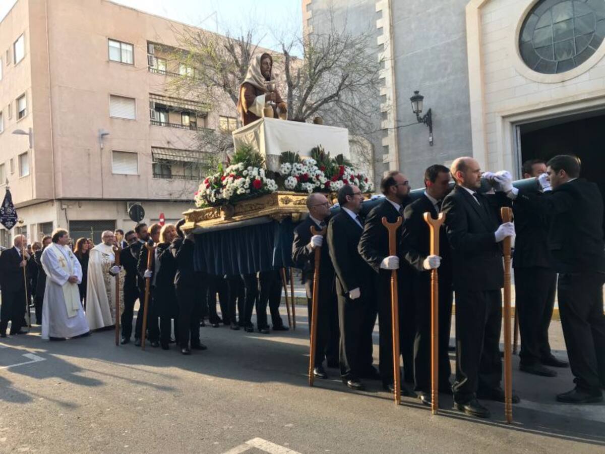 Gran acogida para celebrar la llegada a Elda del Cristo de la Paz