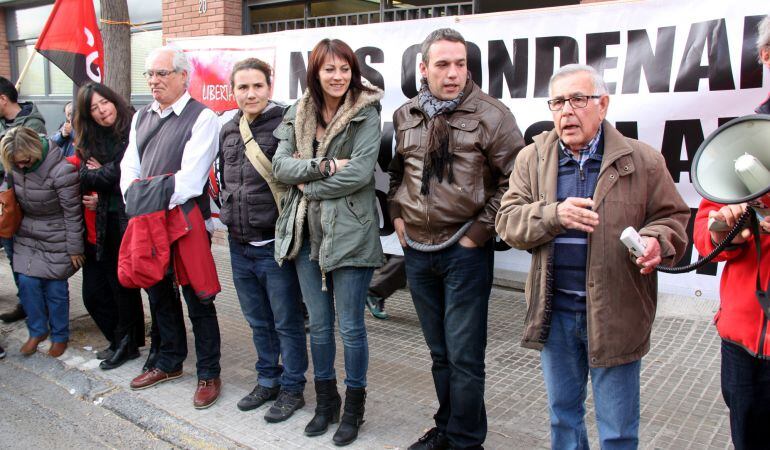 Pla obert dels sis imputats del &#039;cas Expert&#039; a la sortida del jutjat, el 2 de desembre de 2015, després de ser absolts. (Horitzontal)