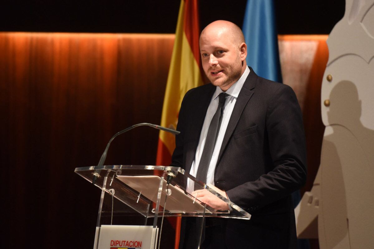 Adrián Giacchino tras recibir el Galardón Félix de Azara en la Gala celebrada en 2017
