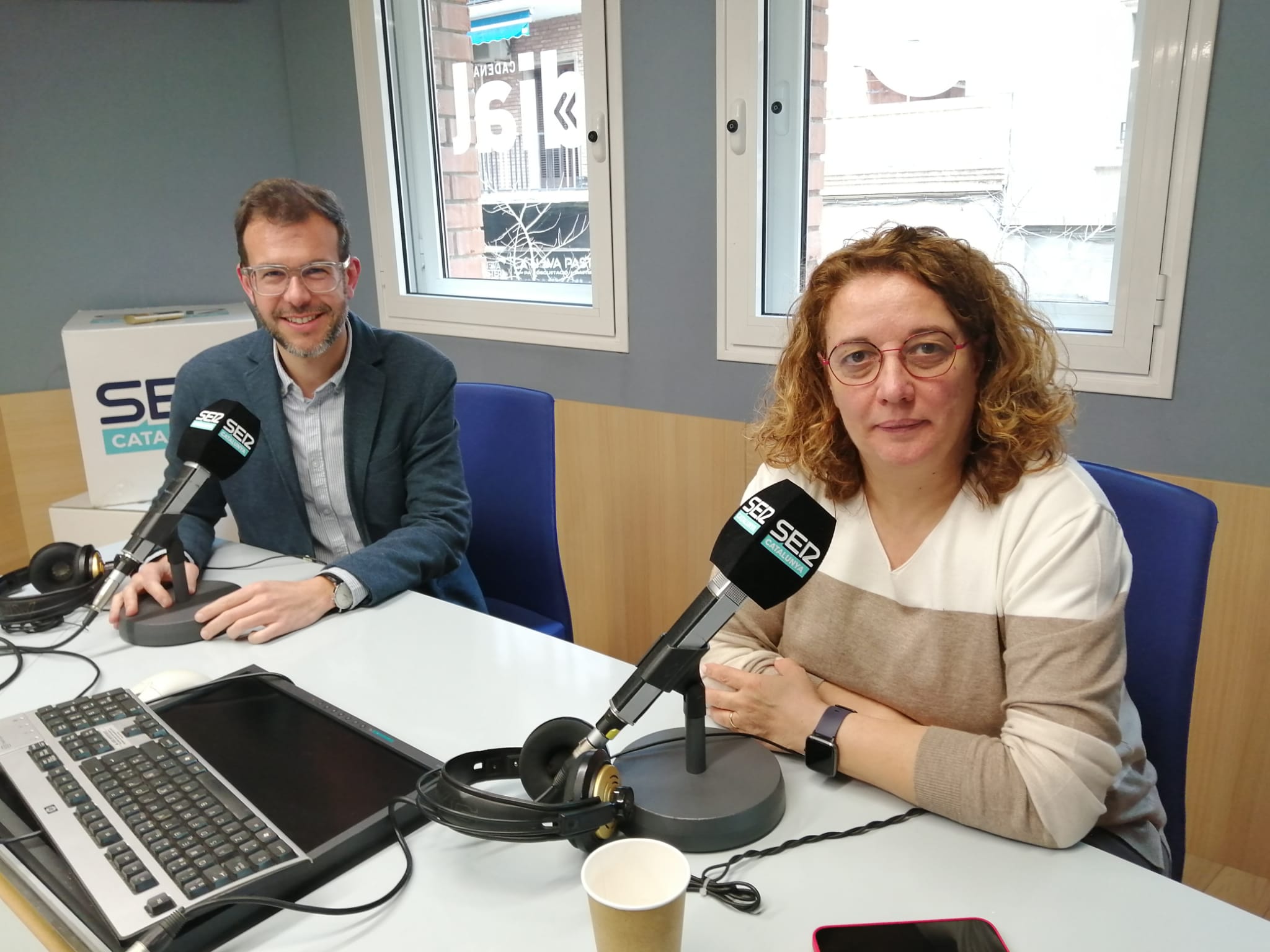 Amador Marqués i Inés Granollers, diputats per Lleida al Congrés, durant la tertúlia de l'Aquí Lleida d'aquest dilluns, 12 de febrer.