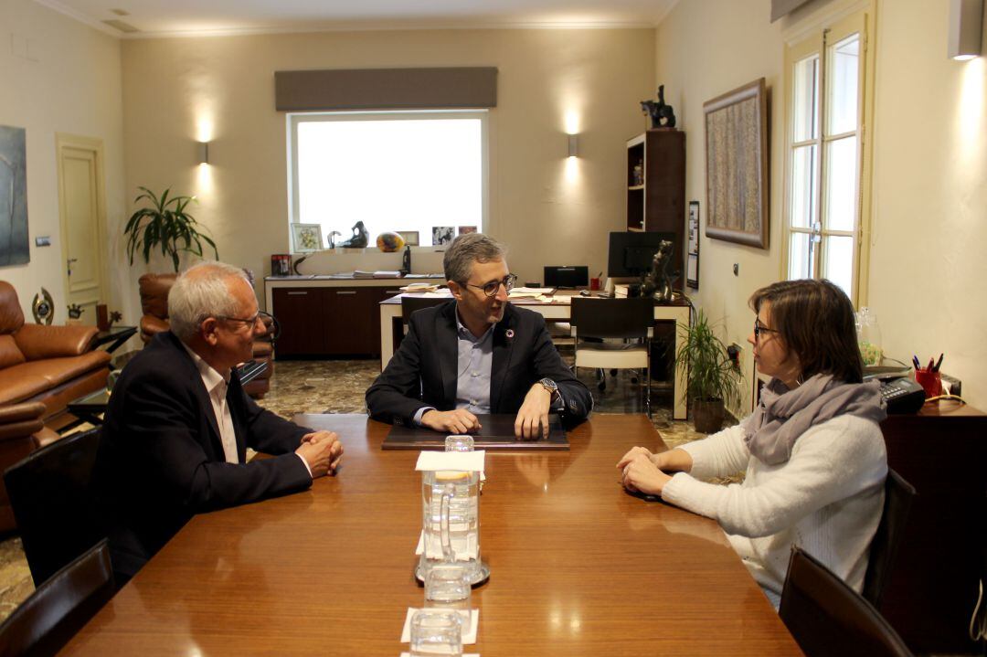 Reunión de trabajo en el ayuntamiento de Dénia.