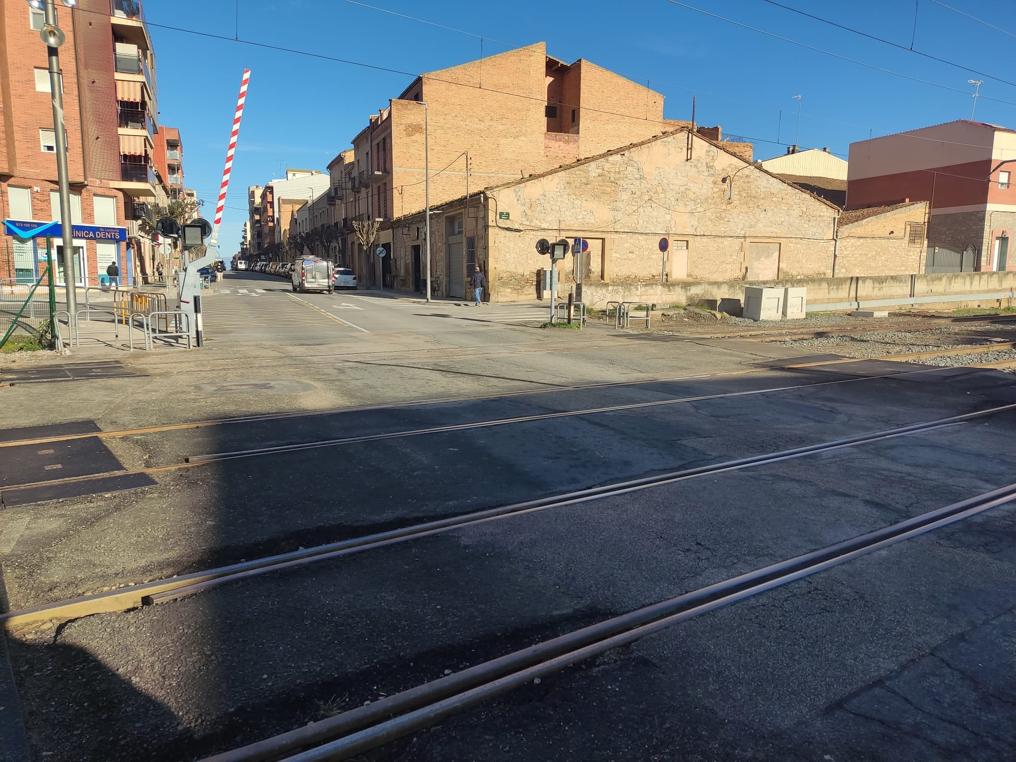 Tram de la C-14 que Tàrrega reclama millorar. És per on passen les vies de Rodalies i l'ajuntament afirma que és Adif qui ho ha d'arreglar.