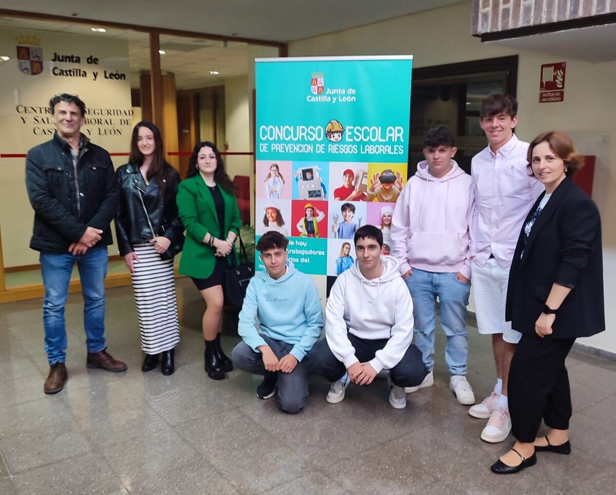 El Centro Don Bosco de Villamuriel de Cerrato recibe dos premios en dos categorías distintas, dentro del Concurso Escolar de Prevención de Riesgos Laborales organizado por la Junta de Castilla y León
