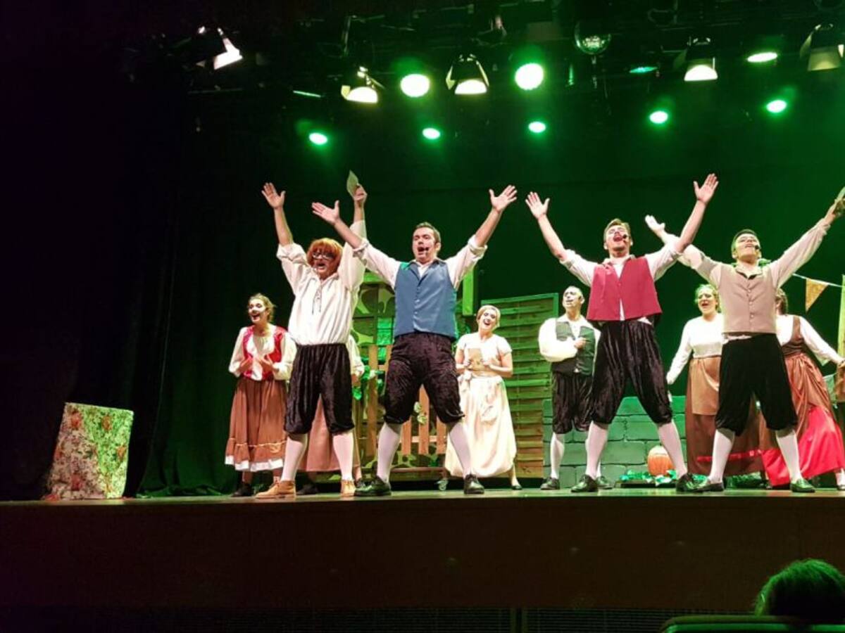Un homenaje a Michael Jackson, un musical sobre Cenicienta, zarzuela y magia en el Teatro Ortega