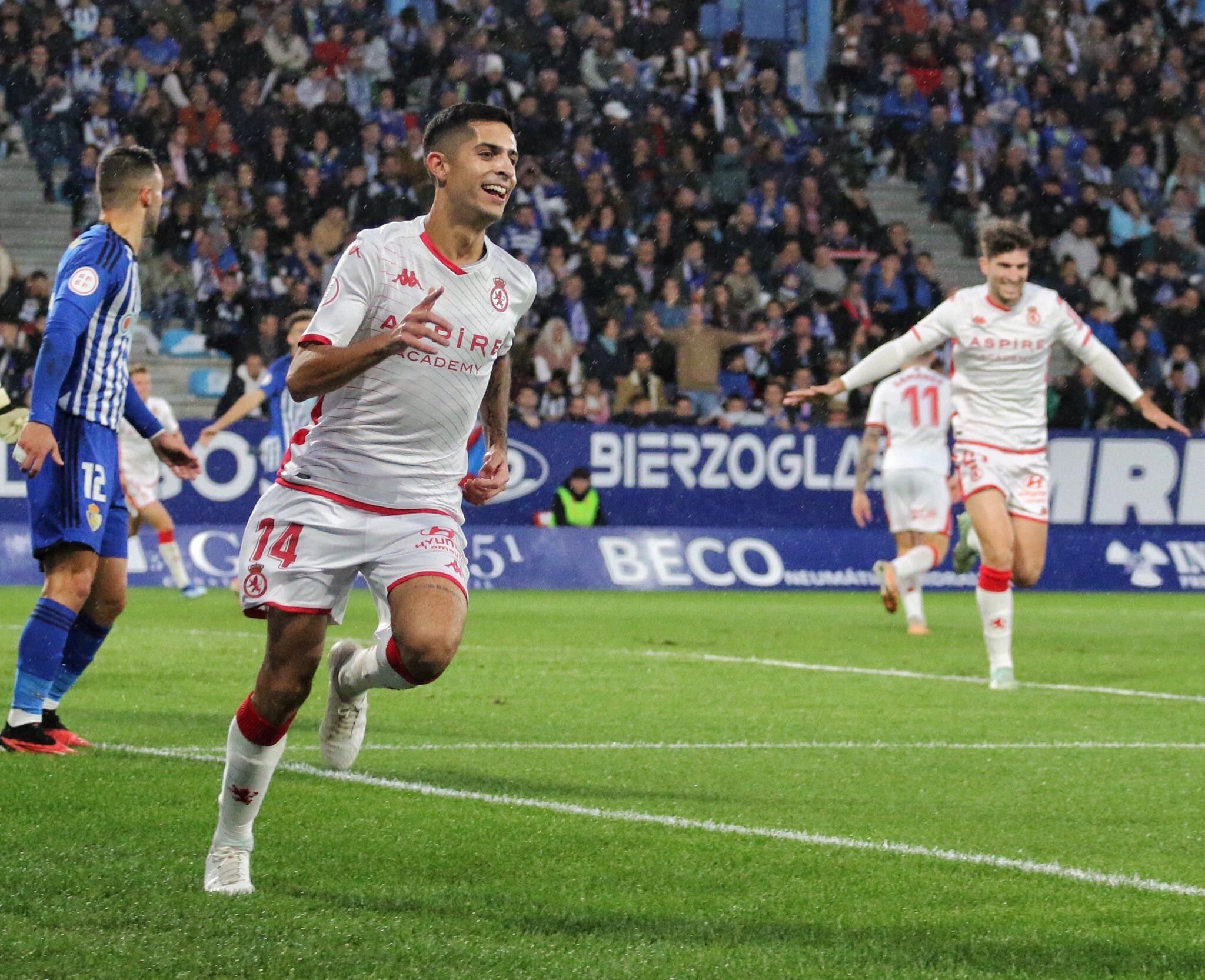 Bicho celebra un gol a la Ponferradina.