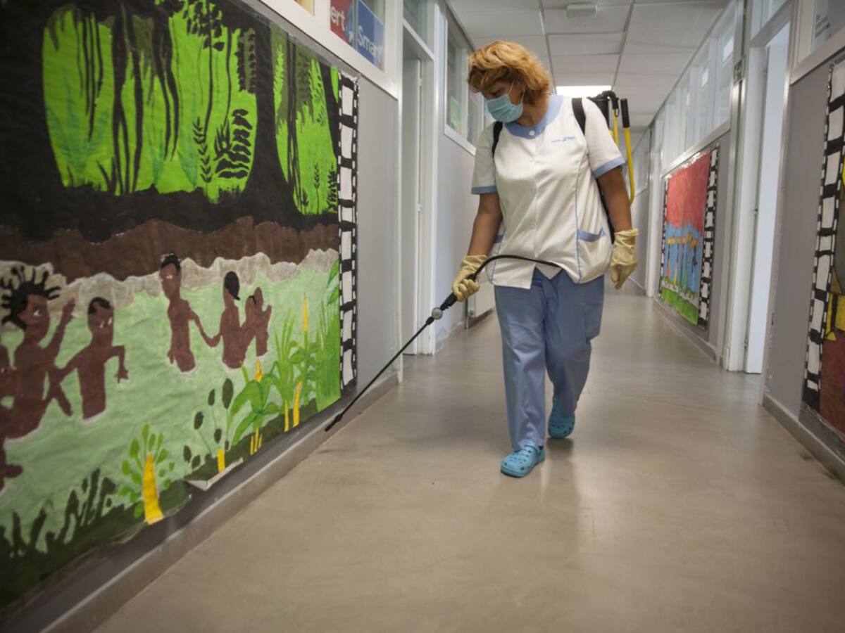 La incidencia en los colegios de Asturias cae a la mitad: 28 aulas y 511 estudiantes contagiados