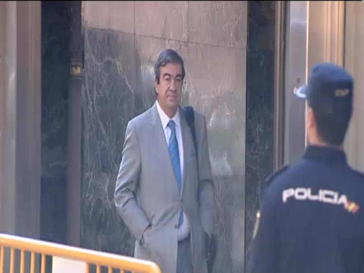 Álvarez Cascos comparó al PSOE con los nazis