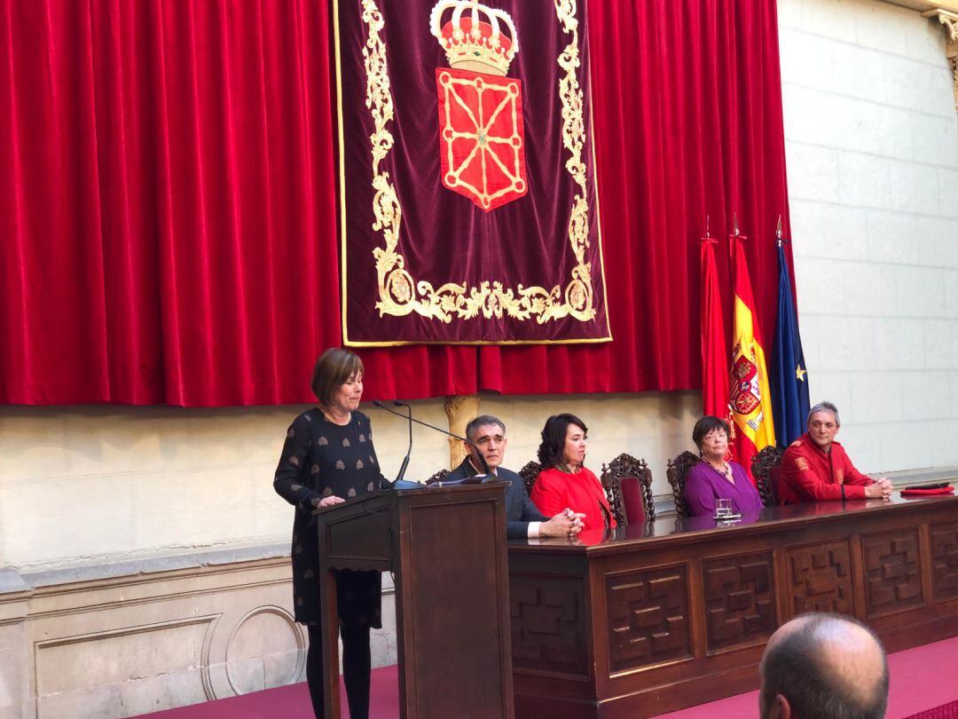 La presidenta Barkos toma la palabra en el acto institucional de la Policía Foral